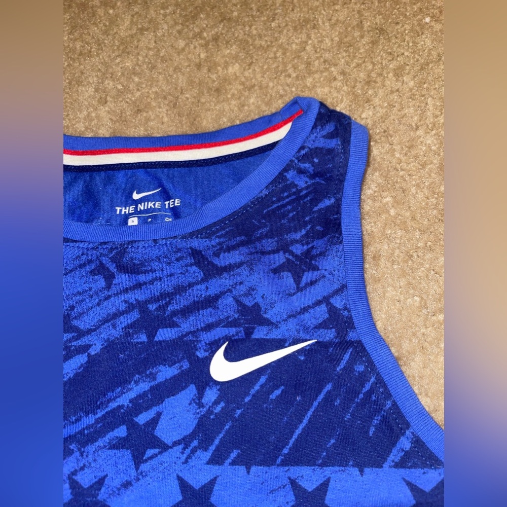 The Nike tank - Picture 4 of 7